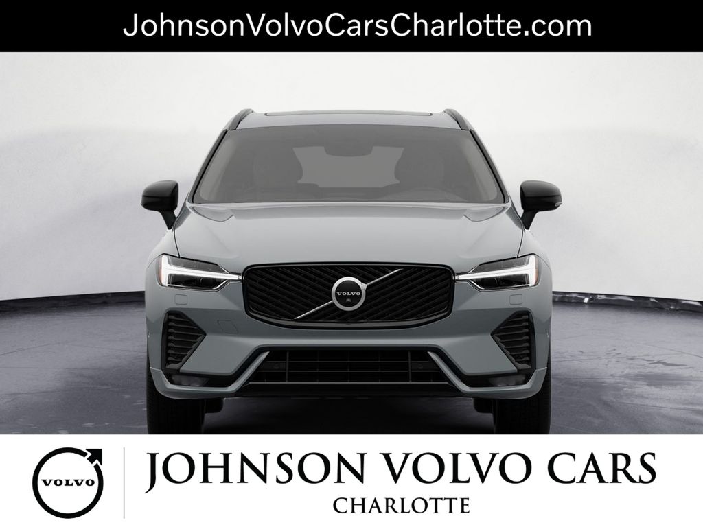 2026 Volvo XC60 B5 photo 2