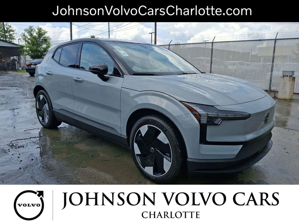2025 Volvo EX30 Twin Motor Performance Plus's photo
