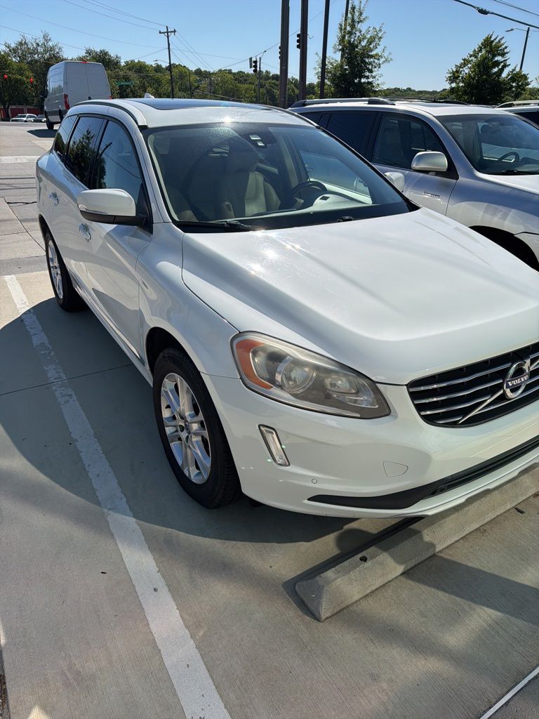 2016 Volvo XC60 T5 Drive-E FWD Premier's photo