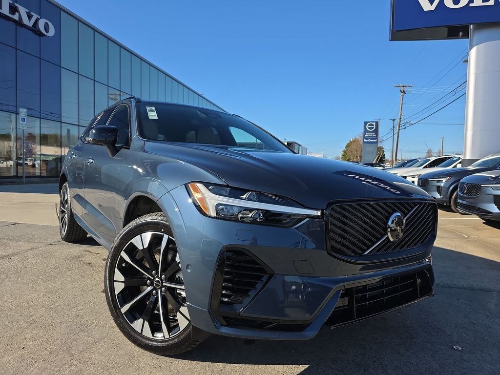 New 2026 Volvo XC60 plug-in hybrid T8 Plus SUV