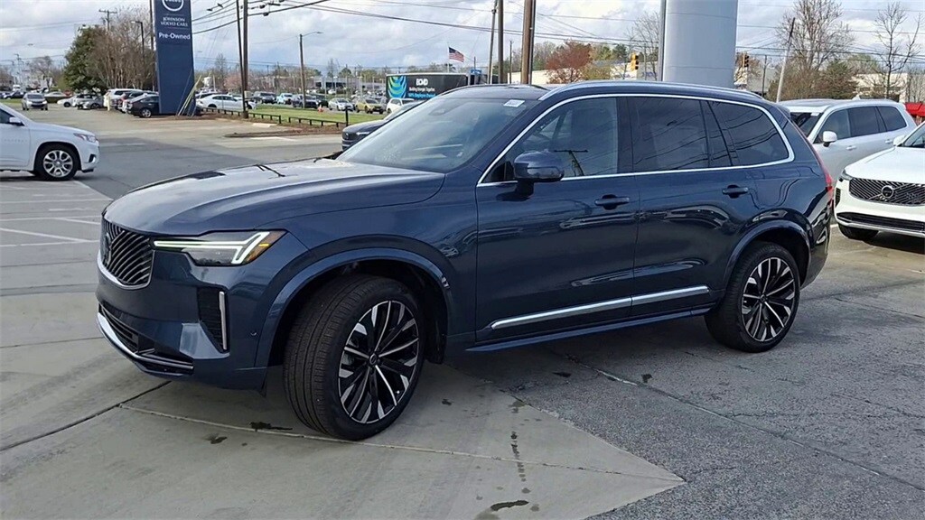 2025 Volvo XC90 Plus photo 4