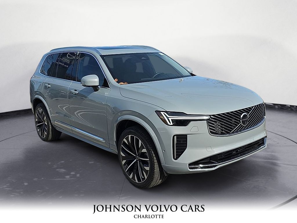 2026 Volvo XC90 Plus's photo