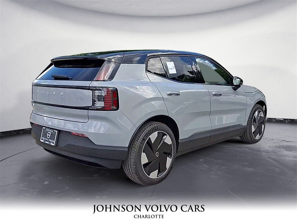 2025 Volvo EX30 Plus photo 4