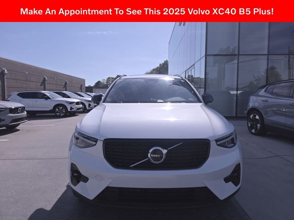 Used 2025 Volvo XC40 B5 Plus Dark Theme SUV