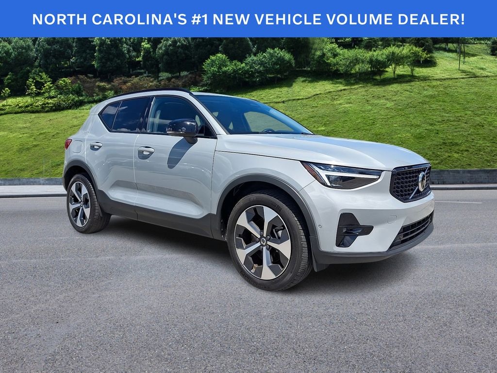 Certified 2026 Volvo XC40 B5 Plus SUV