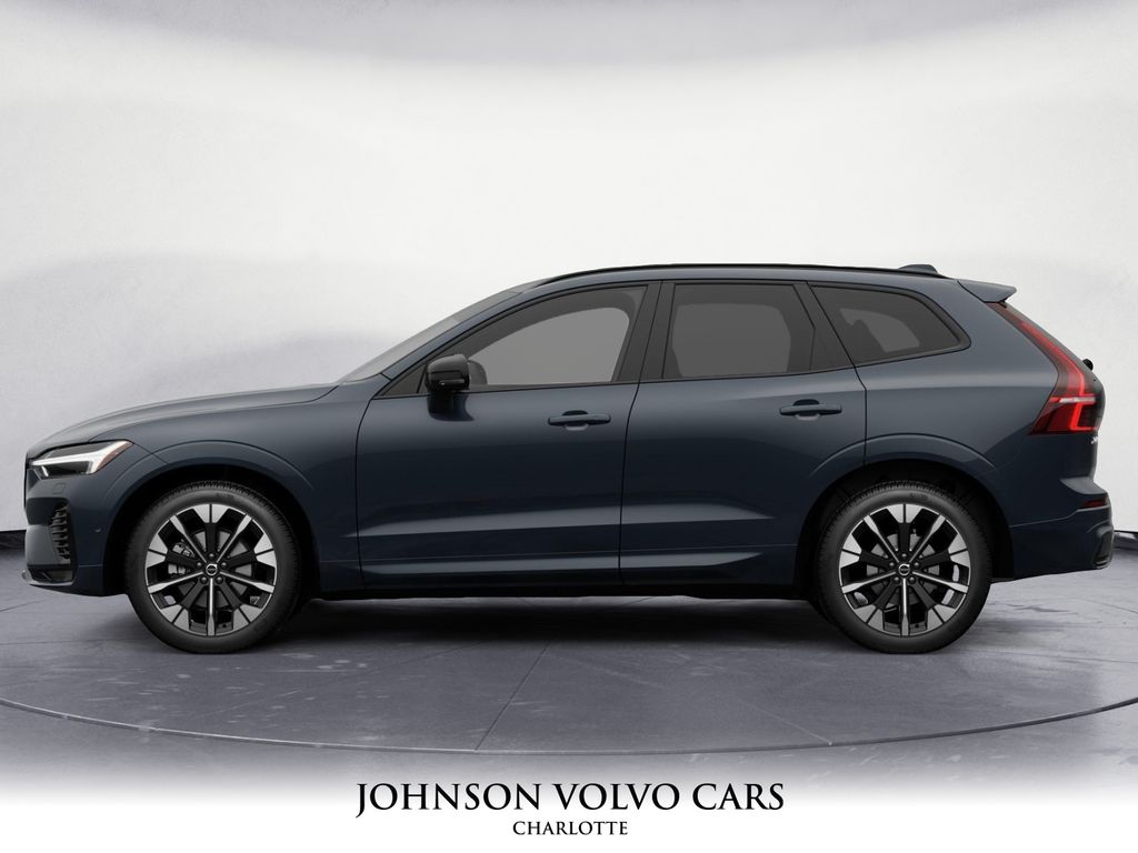 2026 Volvo XC60 B5 Plus photo 3