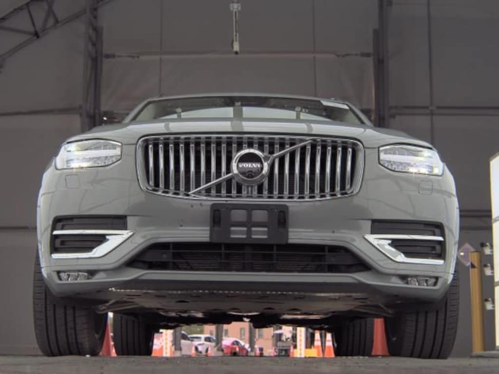 Certified 2025 Volvo XC90 B6 Plus 7-Seater SUV