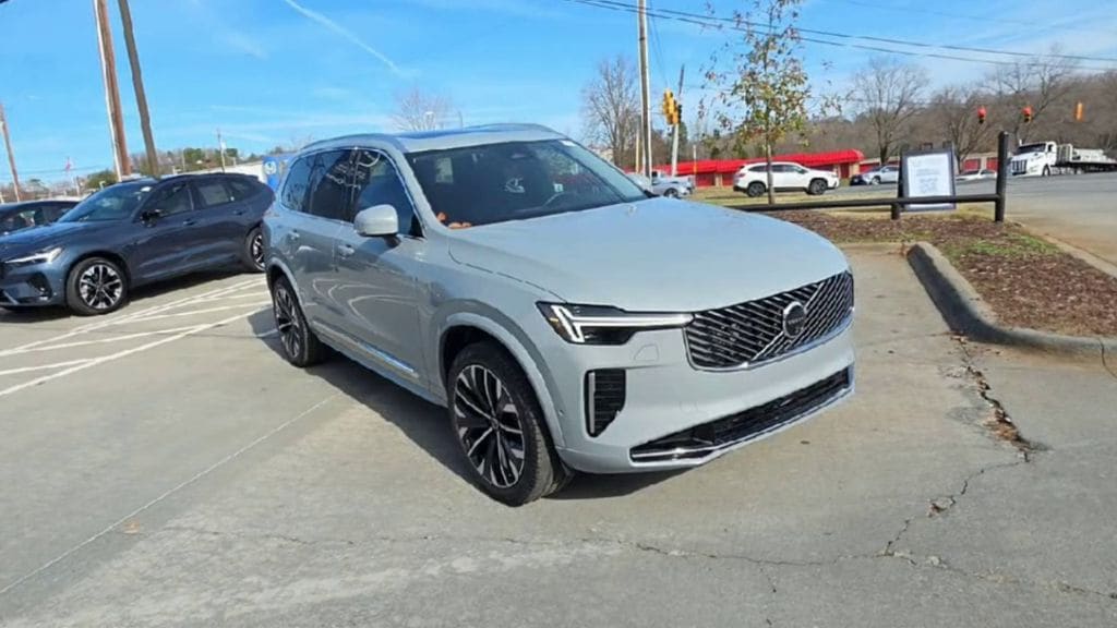 New 2026 Volvo XC90 plug-in hybrid T8 Plus 7-Seater SUV