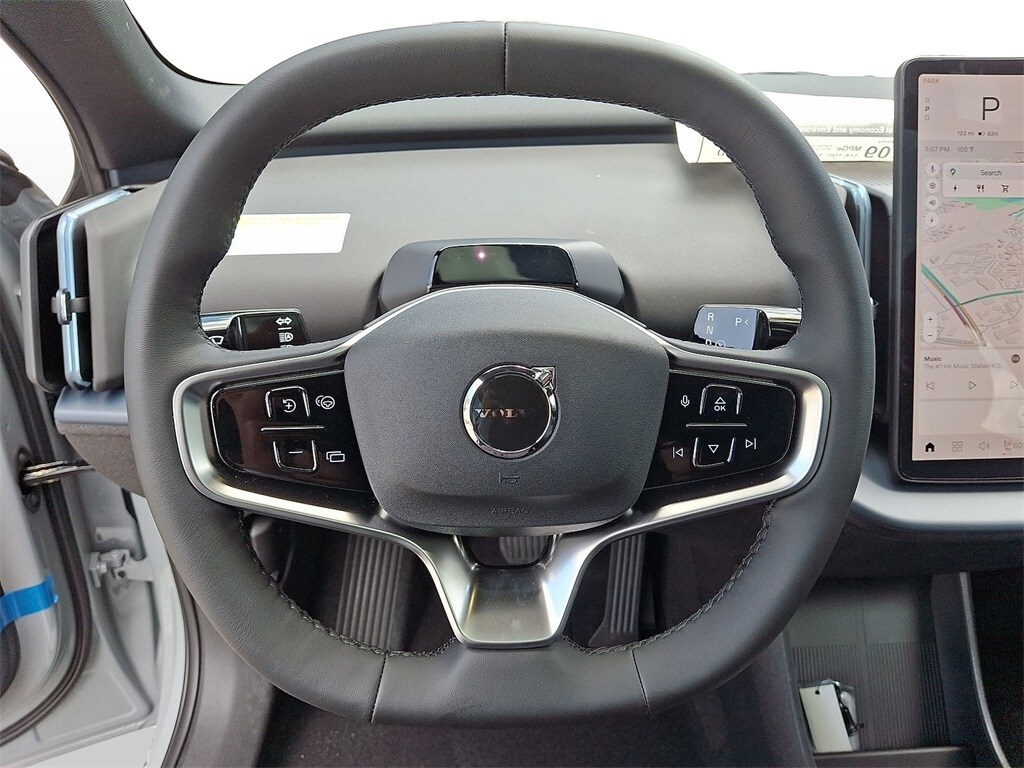 2025 Volvo EX30 Plus - Photo 17