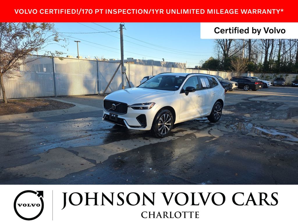 2025 Volvo XC60 Plus's photo