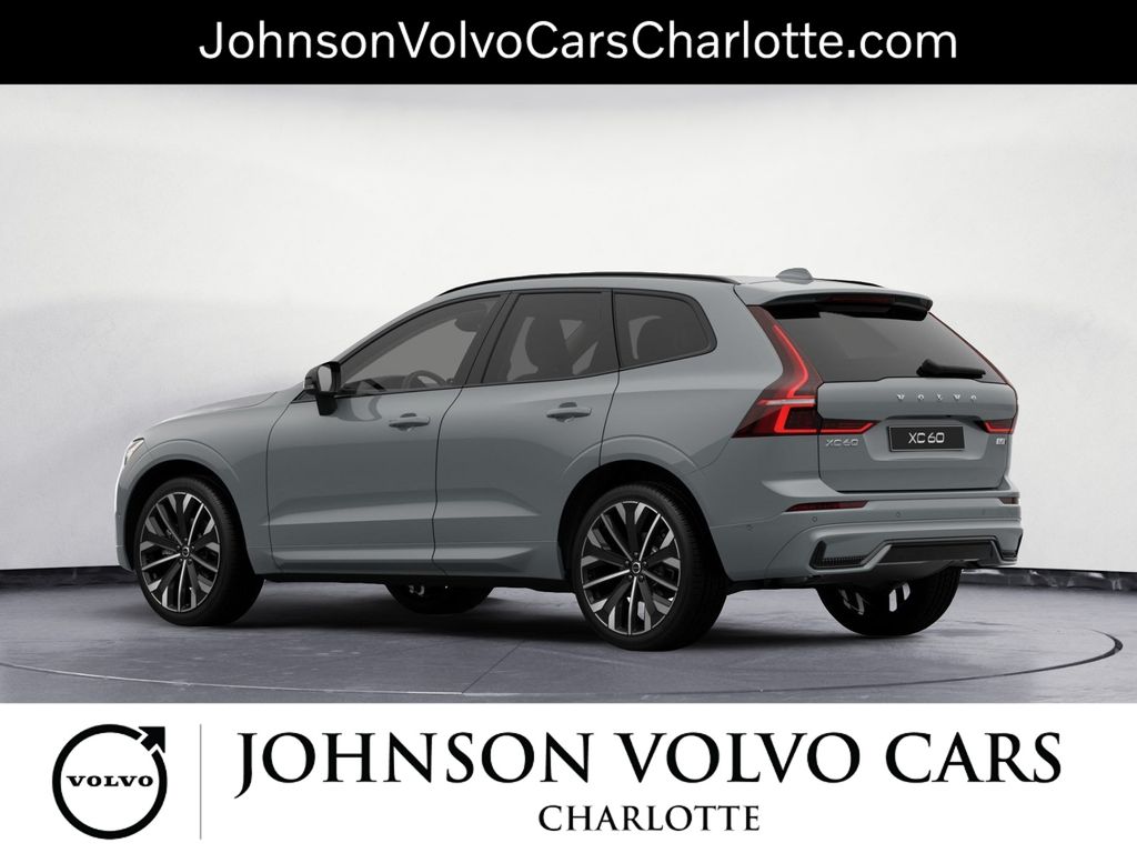 2026 Volvo XC60 B5 photo 4