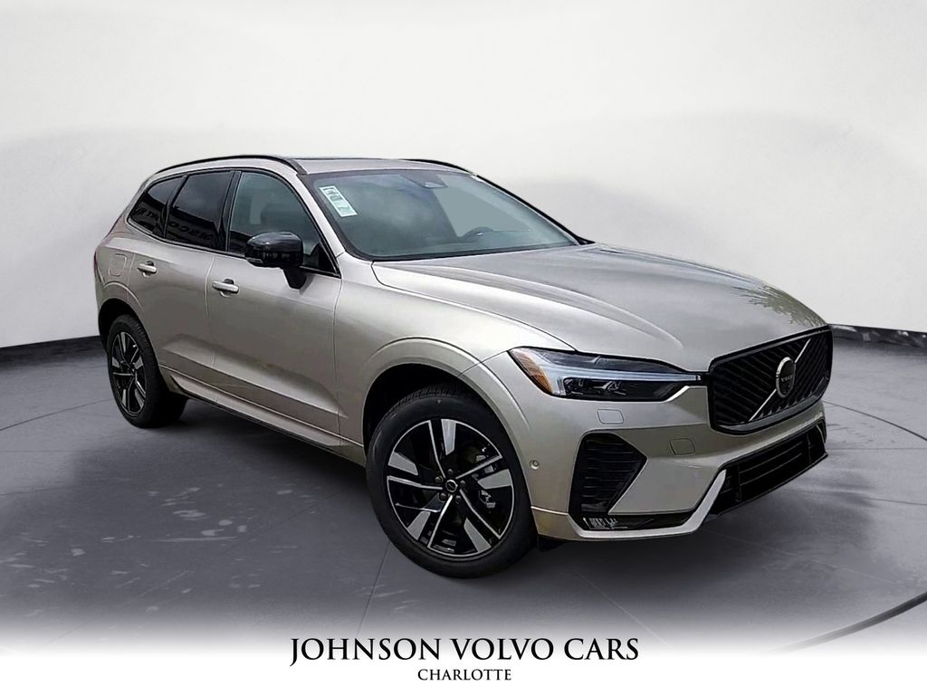 2026 Volvo XC60 B5 Plus photo 2