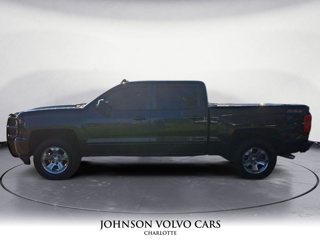 Used 2017 Chevrolet Silverado 1500 LT w/1LT Truck Crew Cab