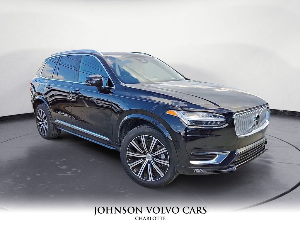 2025 Volvo XC90 Plus photo 2