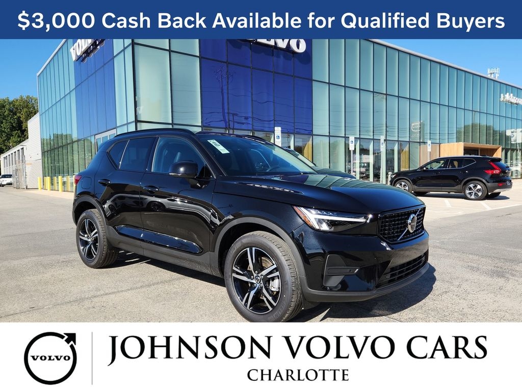 New 2026 Volvo XC40 B5 Core SUV