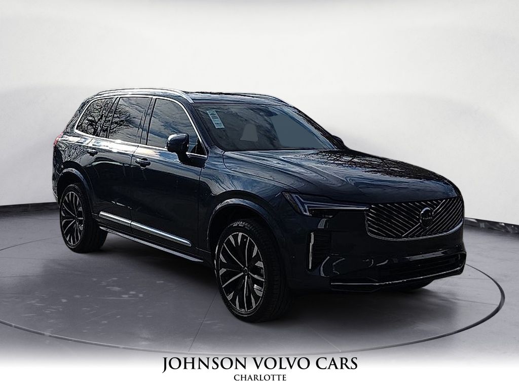 2026 Volvo XC90 Plus's photo