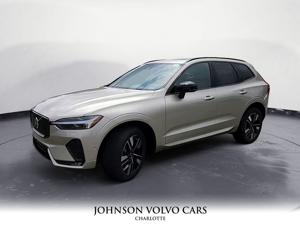 2026 Volvo XC60 B5 Plus photo 4