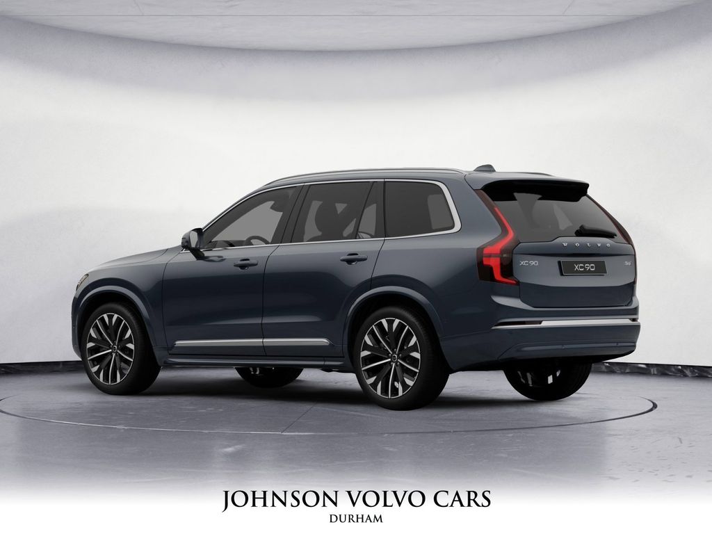 2026 Volvo XC90 Plus photo 4