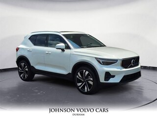 2025 Volvo XC40 B5 Ultra Bright Theme SUV