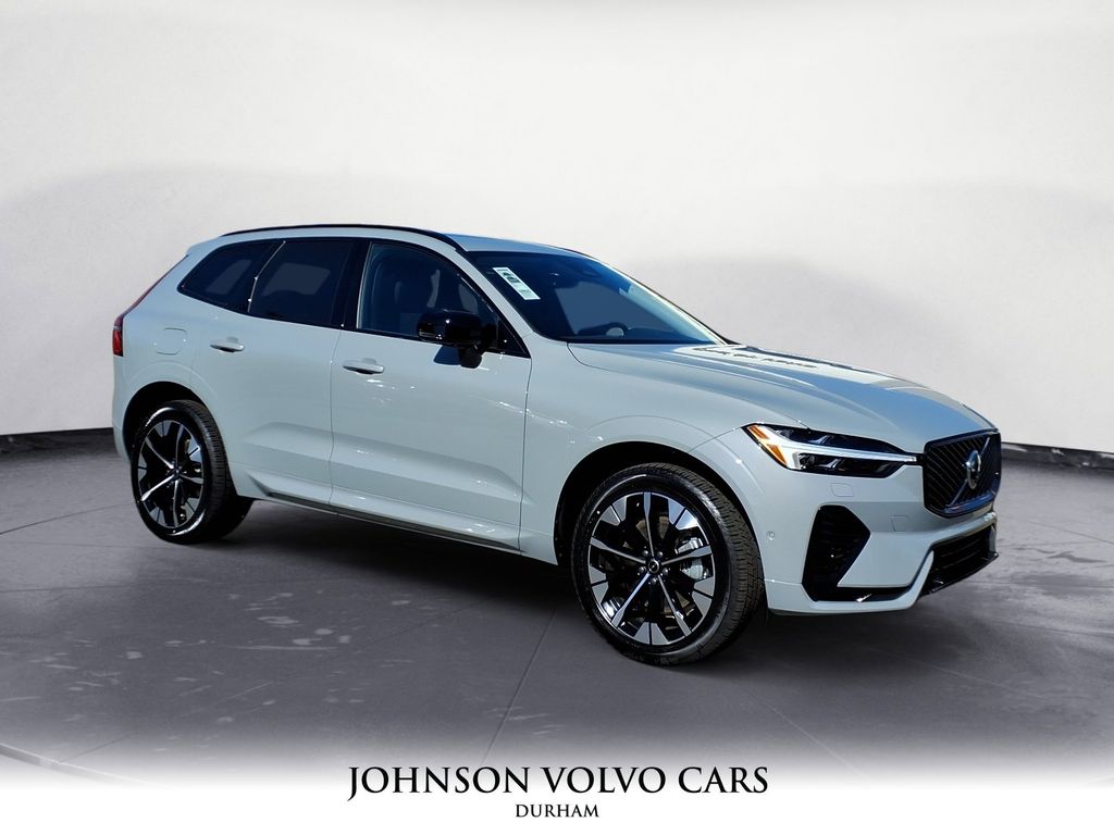 2026 Volvo XC60 Plus's photo