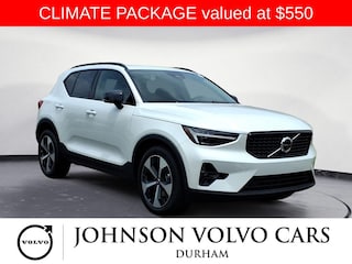 2025 Volvo XC40 B5 Plus Dark Theme AWD