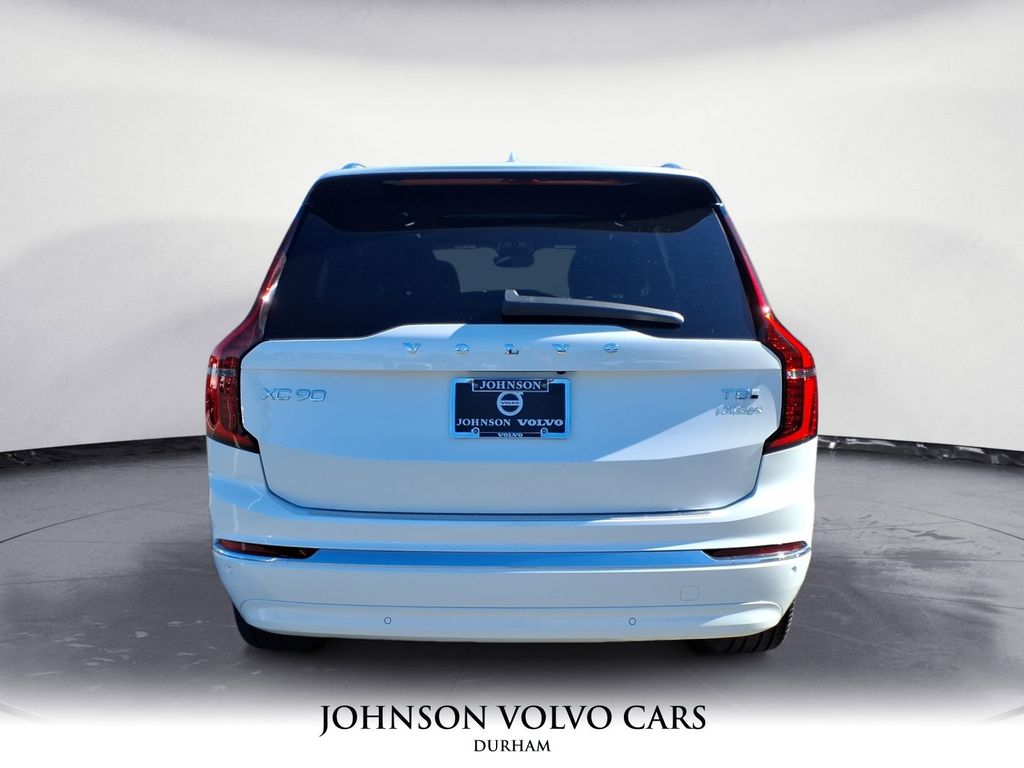 2026 Volvo XC90 T8 Plus photo 4