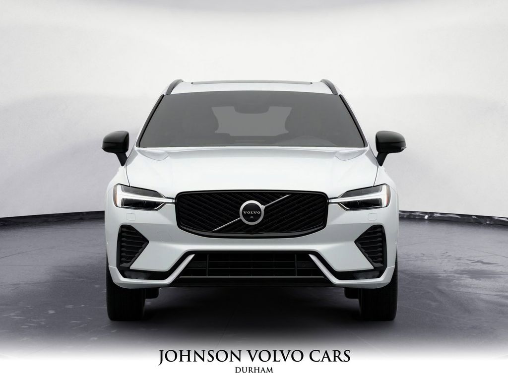 2026 Volvo XC60 B5 Plus photo 2