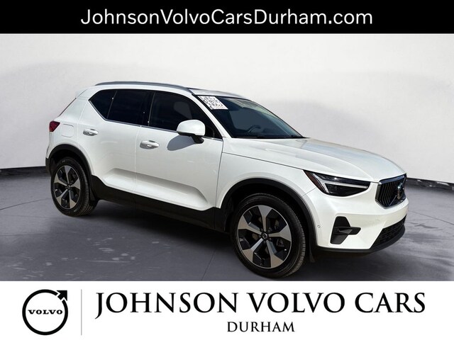 2025 Volvo XC40 B5 Plus Bright Theme AWD
