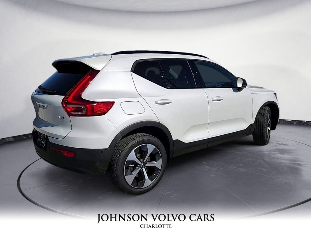New 2026 Volvo XC40 B5 Plus SUV