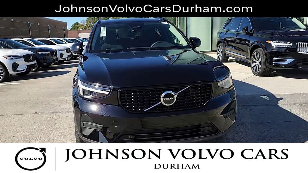 2026 Volvo XC40 Core - Photo 7