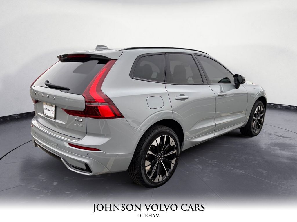 New 2026 Volvo XC60 plug-in hybrid T8 Plus SUV