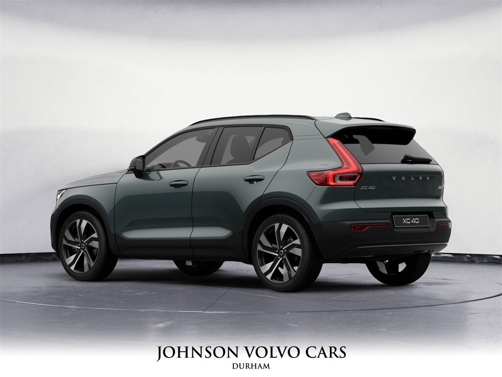2026 Volvo XC40 photo 4