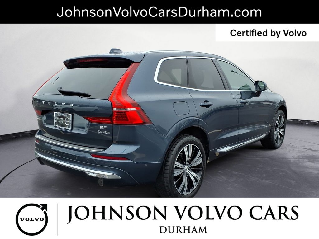 2023 Volvo XC60 B5 Plus photo 2
