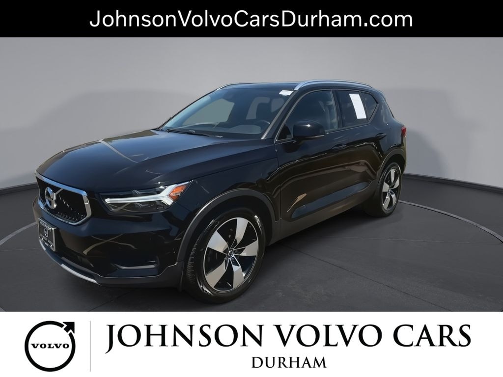 Used 2019 Volvo XC40 Momentum SUV