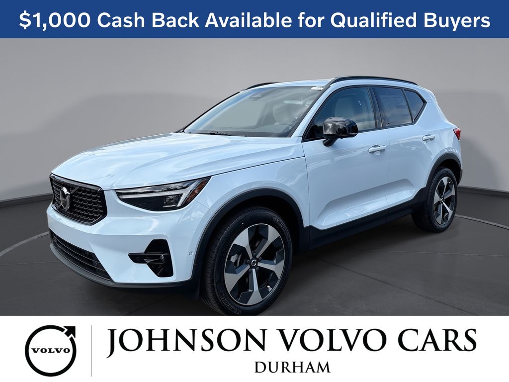 2026 Volvo XC40 B5 Plus Dark AWD's photo