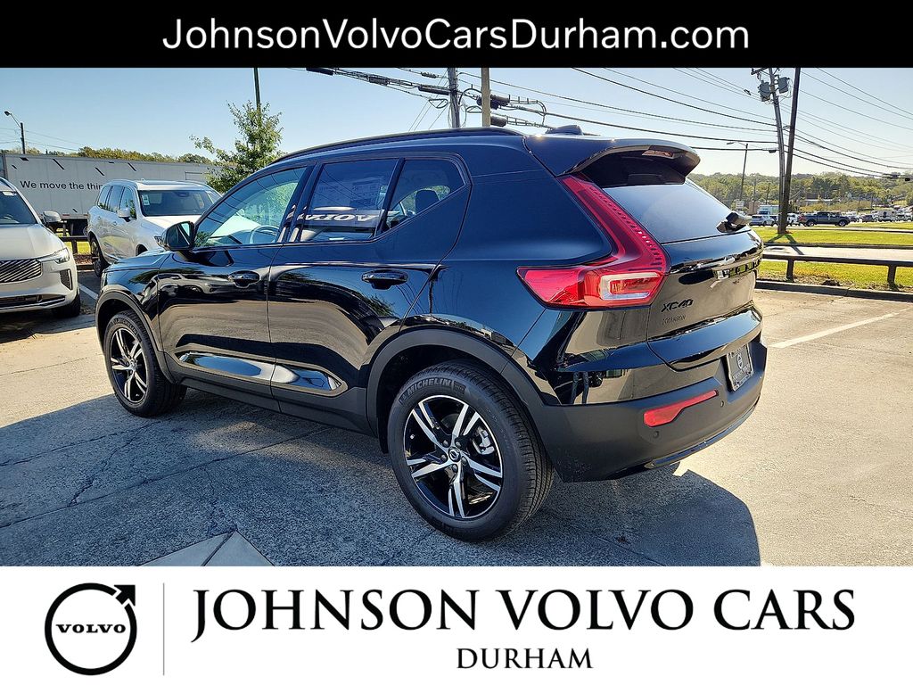 2026 Volvo XC40 Core - Photo 11