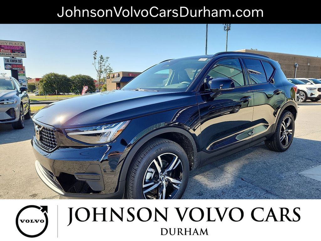2026 Volvo XC40 Core - Photo 10