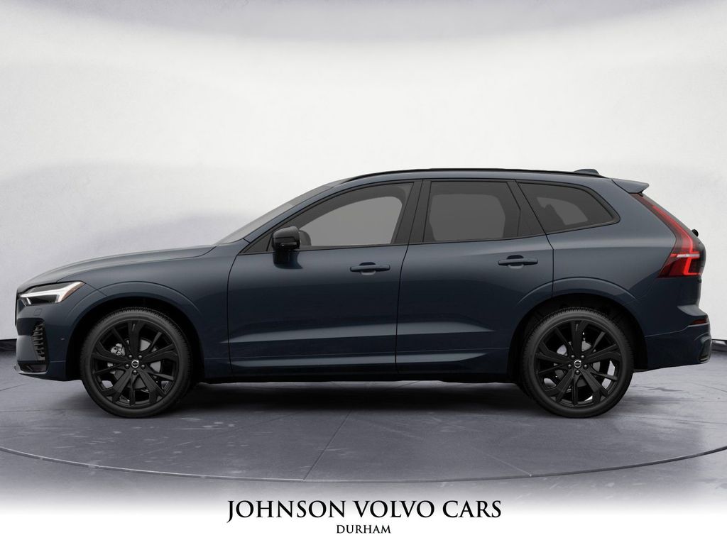 2026 Volvo XC60 B5 photo 2