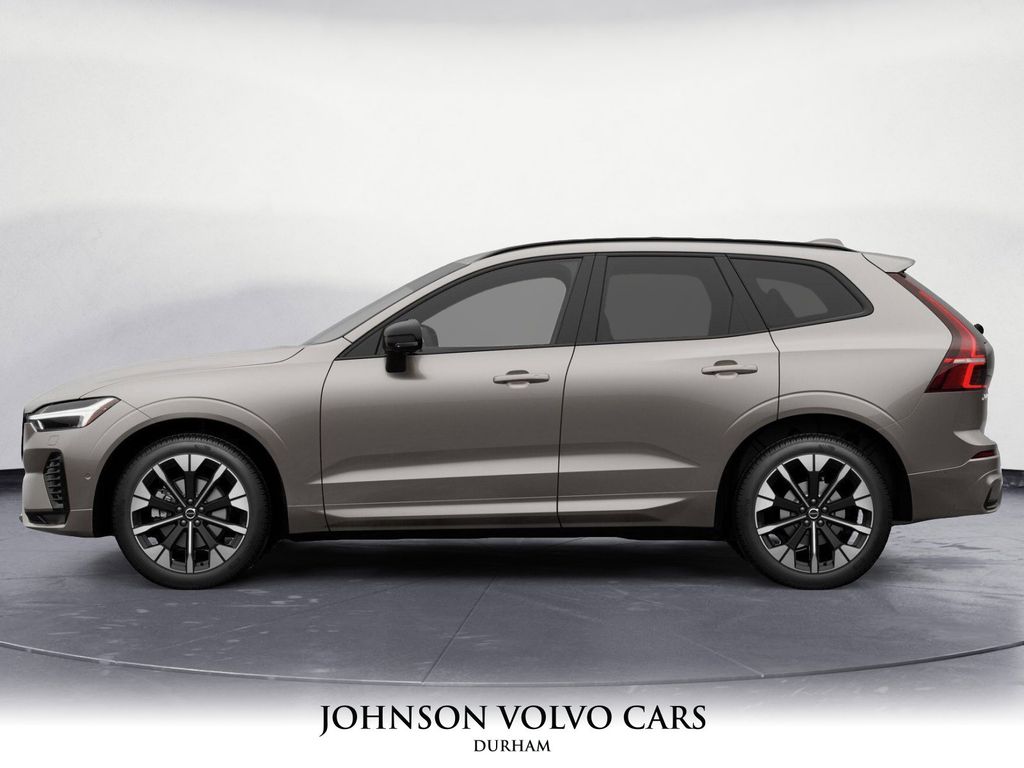 2026 Volvo XC60 B5 Plus photo 2
