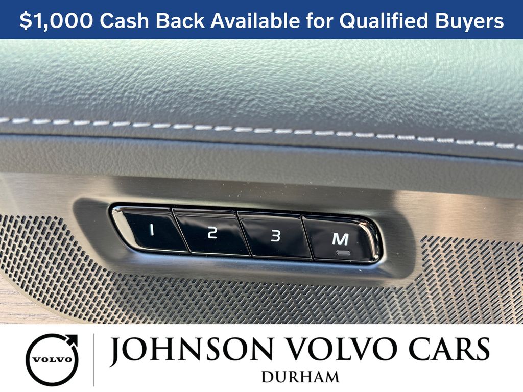 2026 Volvo XC90 Ultra - Photo 15