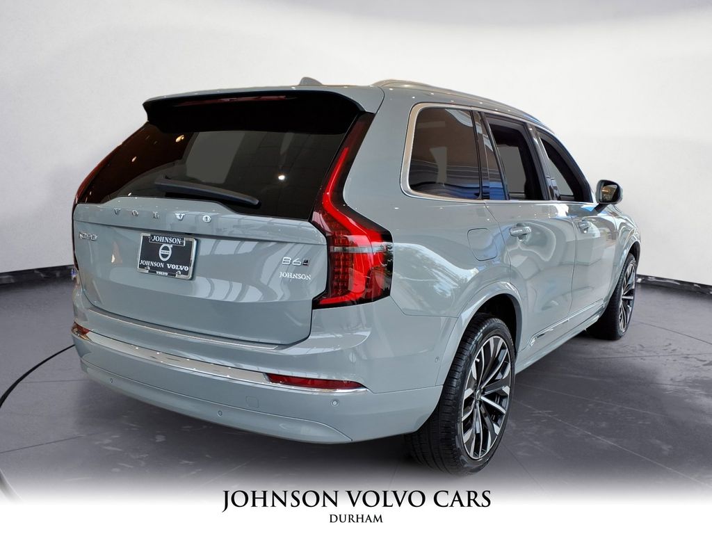 2026 Volvo XC90 Plus AWD photo 2