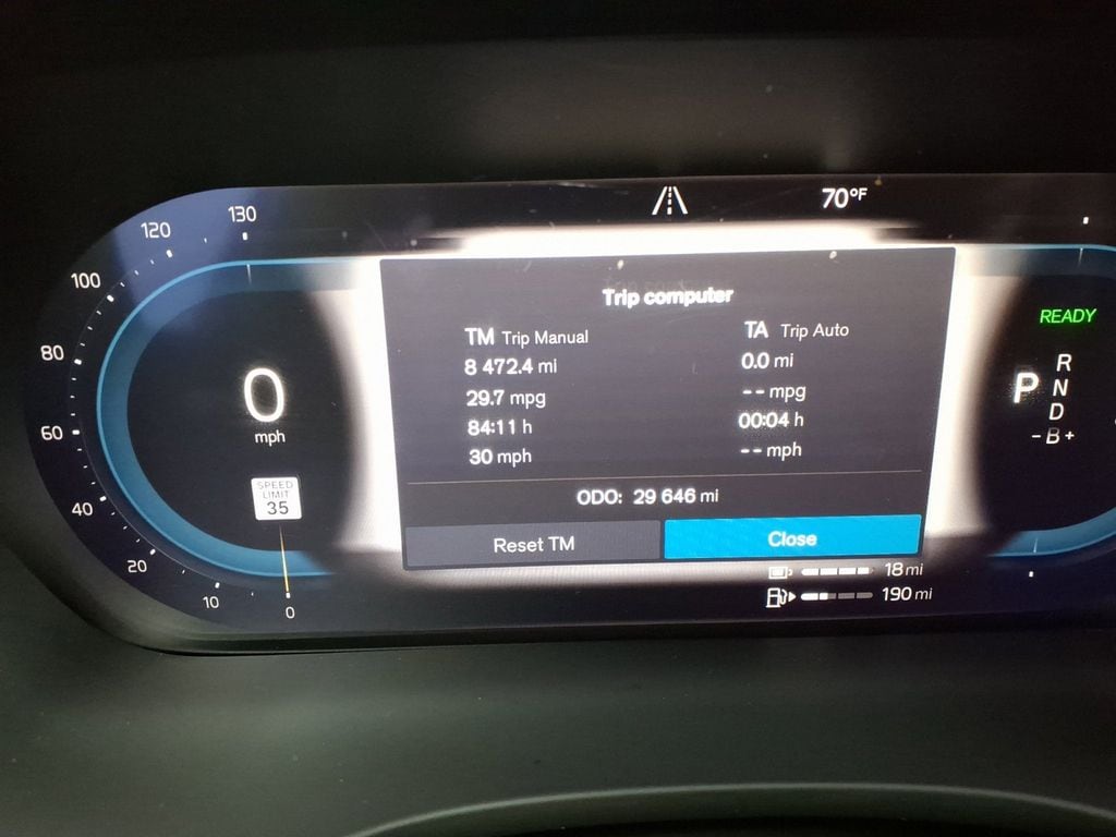 2022 Volvo XC60 Recharge Hybrid T8 Inscription Expression photo 4
