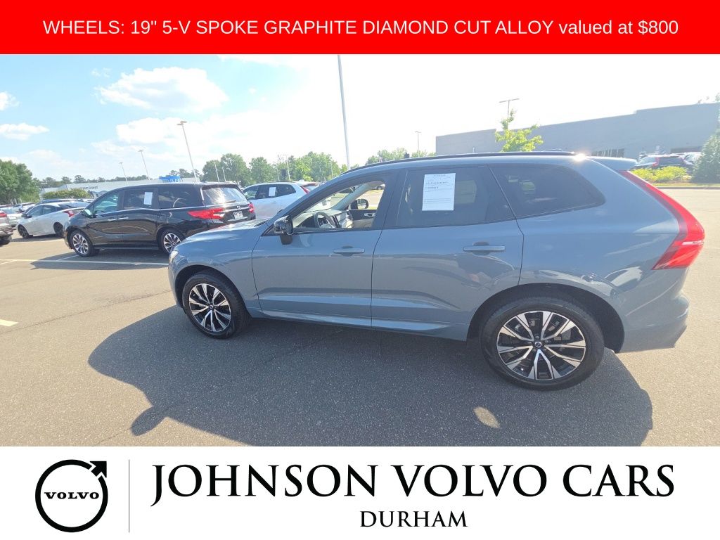 2024 Volvo XC60 B5 Core Dark Theme AWD's photo