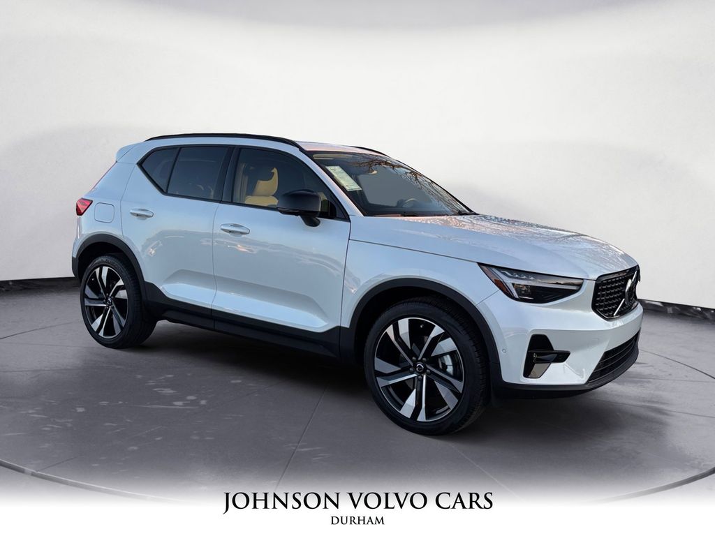 2026 Volvo XC40 Ultra's photo