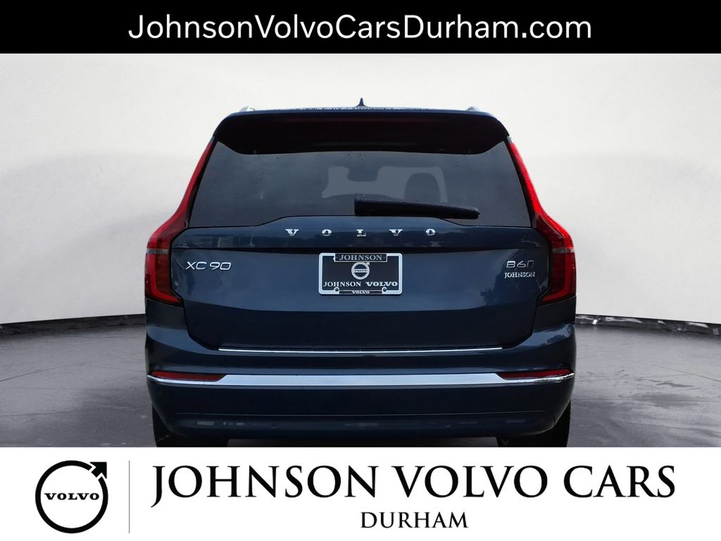 2026 Volvo XC90 Plus photo 4
