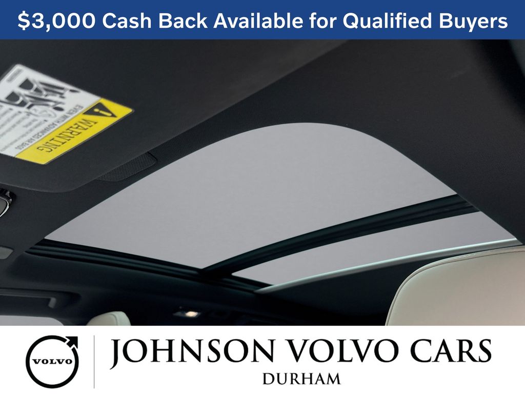 2026 Volvo XC90 Plus - Photo 16