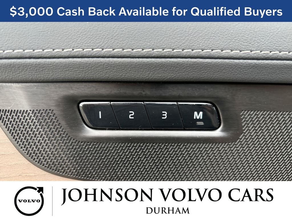2026 Volvo XC90 Plus - Photo 15
