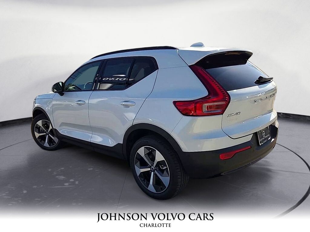 New 2026 Volvo XC40 B5 Plus SUV