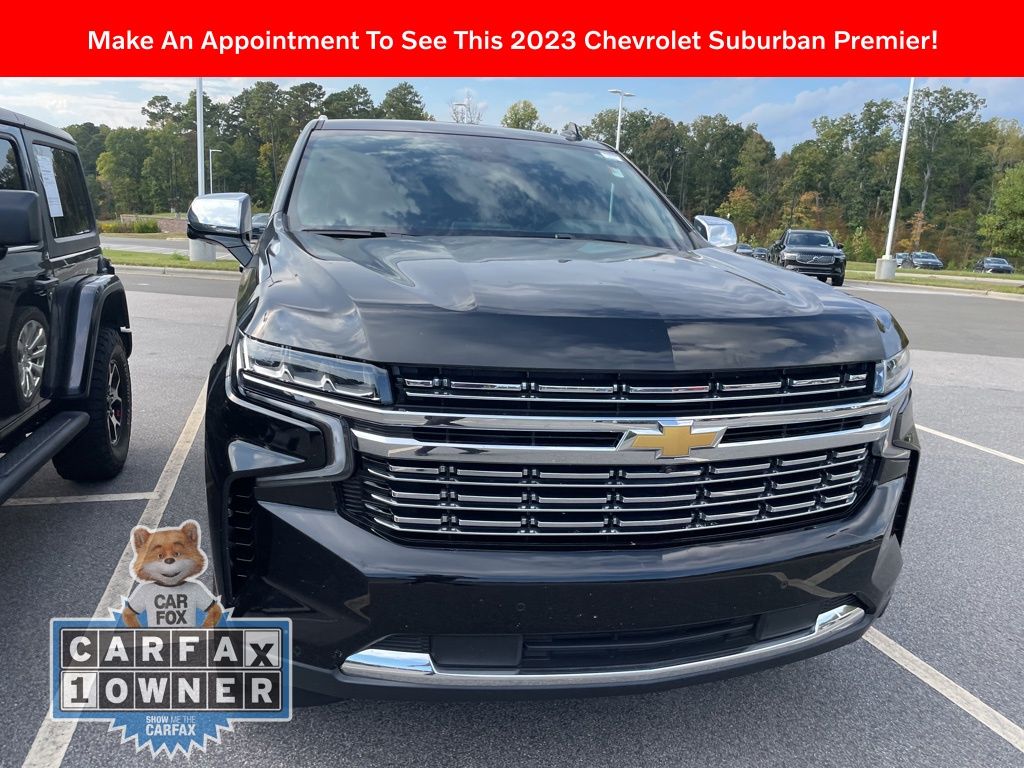 2023 Chevrolet Suburban Premier photo 2