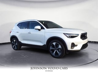 2025 Volvo XC40 B5 Plus Bright Theme AWD